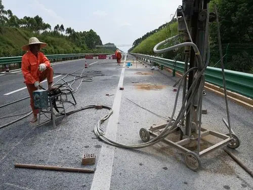 鹿泉路基注浆